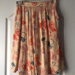 LuLaRoe Madison Skirt - Small. Has pockets!